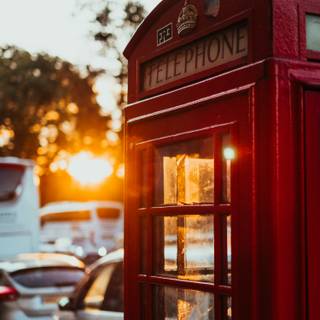 Red phone box wallpaper