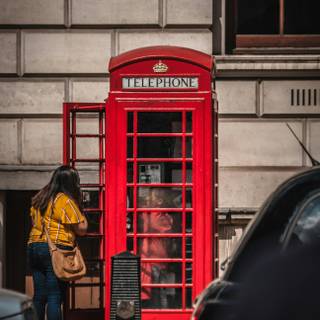 Red phone box wallpaper