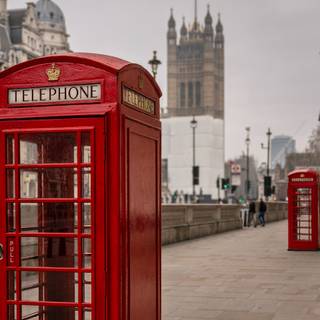 Red phone box wallpaper