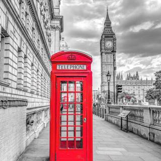 Red phone box wallpaper