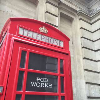 Red phone box wallpaper