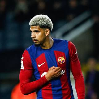 Ronald Araujo desktop wallpaper