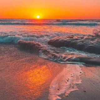 iPhone 12 sea wallpaper