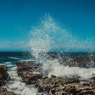 iPhone 12 sea wallpaper