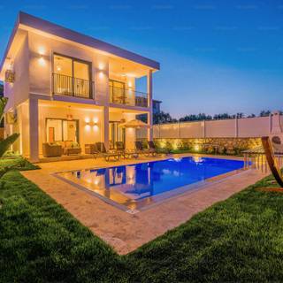 Luxury villas wallpaper