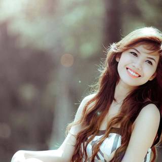 Attractive girls wallpaper