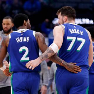 Duo basketball players wallpaper