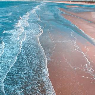 iPhone 12 beach wallpaper