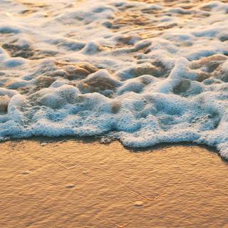 iPhone 12 beach wallpaper
