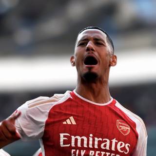 Saliba iPhone wallpaper