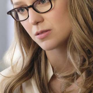 Melissa Benoist iPhone wallpaper