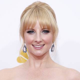 Melissa Rauch iPhone wallpaper