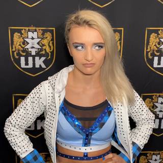 Xia Brookside wallpaper