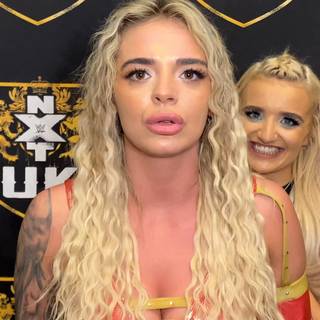 Xia Brookside wallpaper