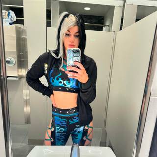 Blair Davenport wallpaper