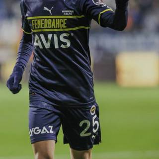 Arda Güler 4k iPhone wallpaper