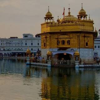Golden Temple iPhone wallpaper