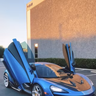 Carbon fibre iPhone wallpaper