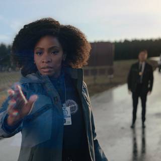 Teyonah Parris wallpaper