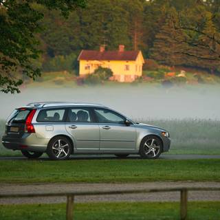 Volvo V50 wallpaper
