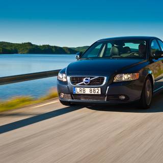 Volvo V50 wallpaper