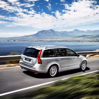 Volvo V50 wallpaper