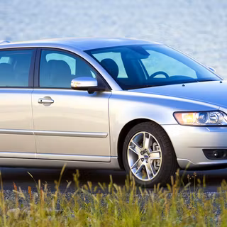Volvo V50 wallpaper