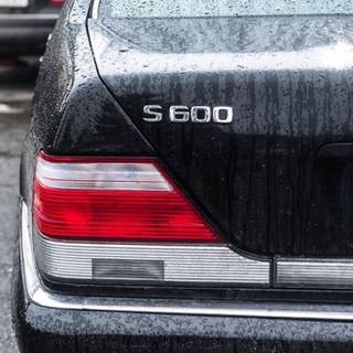 Mercedes-Benz W140 wallpaper