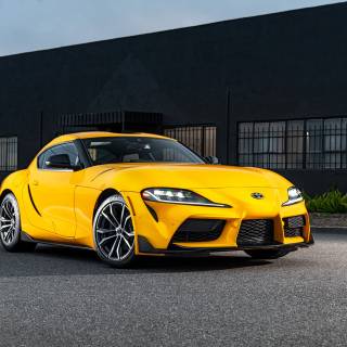 Yellow Supra wallpaper