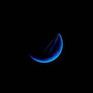 Simple moon wallpaper