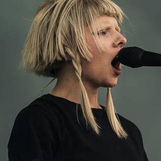 Singer phone wallpaper