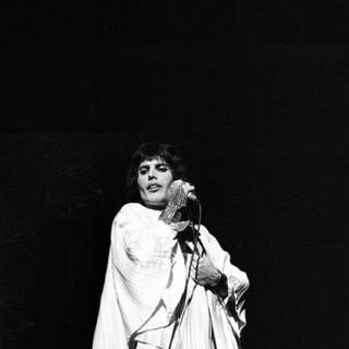 Freddie Mercury iPhone wallpaper