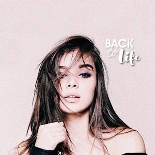 Hailee Steinfeld iPhone wallpaper
