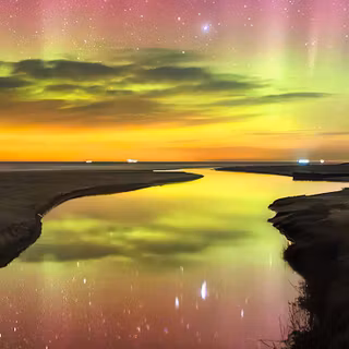 iPhone 11 light wallpaper