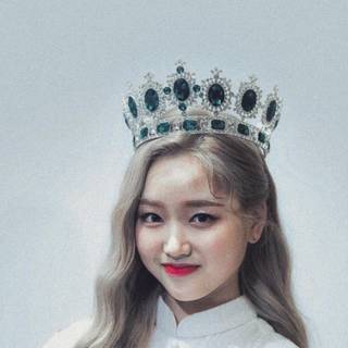 Loona Gowon phone wallpaper
