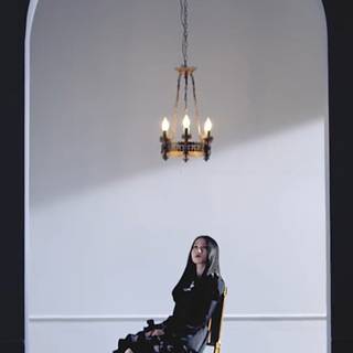 Loona Gowon phone wallpaper