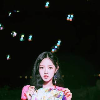 Loona Gowon phone wallpaper