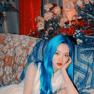 Loona Gowon phone wallpaper