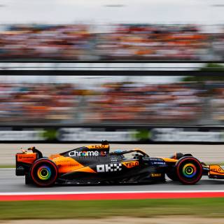 McLaren F1 car wallpaper