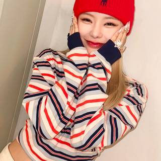 Keena Fifty Fifty wallpaper