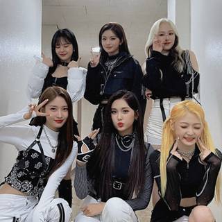 Keena Everglow wallpaper