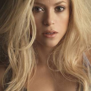 Shakira iPhone wallpaper