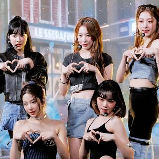 Le Sserafim phone wallpaper