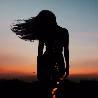 Girl aesthetic desktop wallpaper