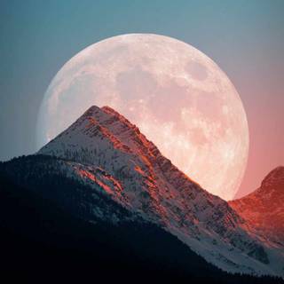 iPhone 4k moon wallpaper