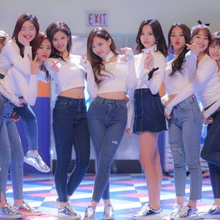 TWICE wallpaper