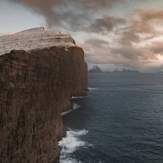 Cliff phone wallpaper