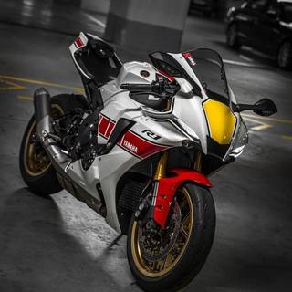 Yamaha R1 phone wallpaper