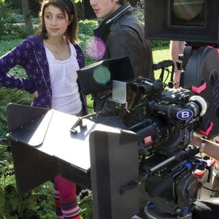 Angus, Thongs and Perfect Snogging wallpaper