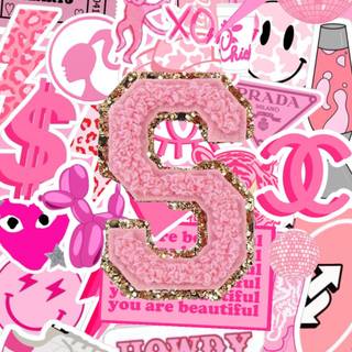 Preppy letter S wallpaper